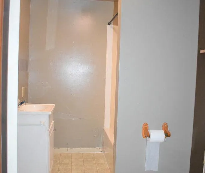 517 N Main Ave #1/2 — Photo 9