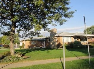 120 Ceil Dr, Cheektowaga, NY 14227