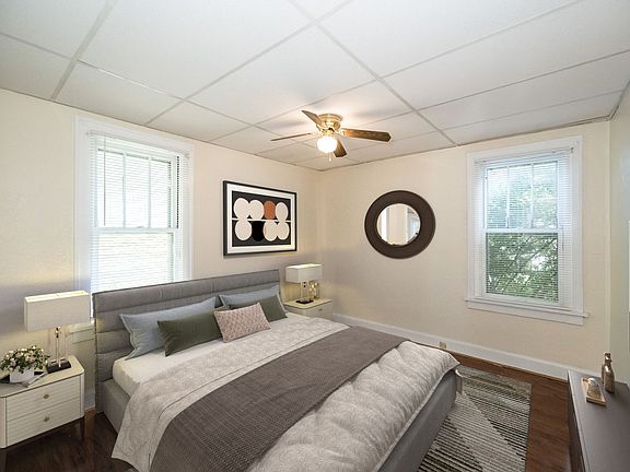 3rd image of 6827 Normandale Dr