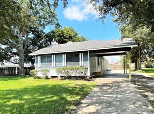 2512 Avenue A, Nederland, TX 77627