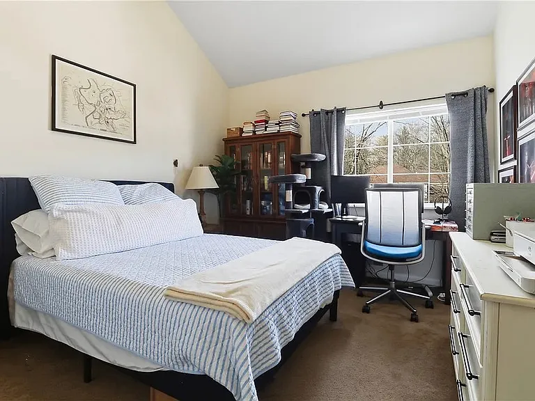 9 Sanctuary Dr — Photo 8