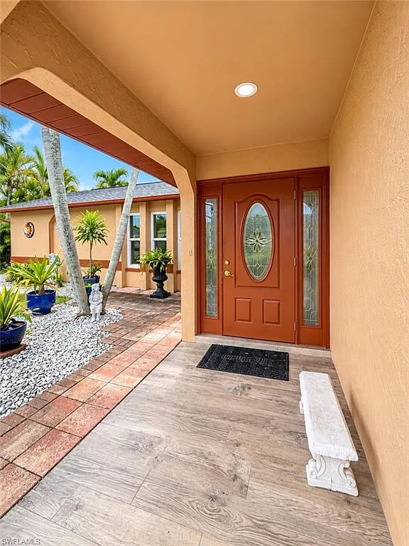 3 bed, 2.0 bath, 1430 sqft, $2,400 — Photo 4