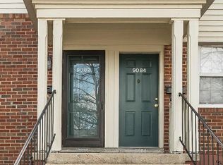 9082 W Swan Cir, Saint Louis, MO 63144