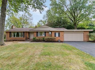 1860 Glenmont Dr NW, Canton, OH 44708