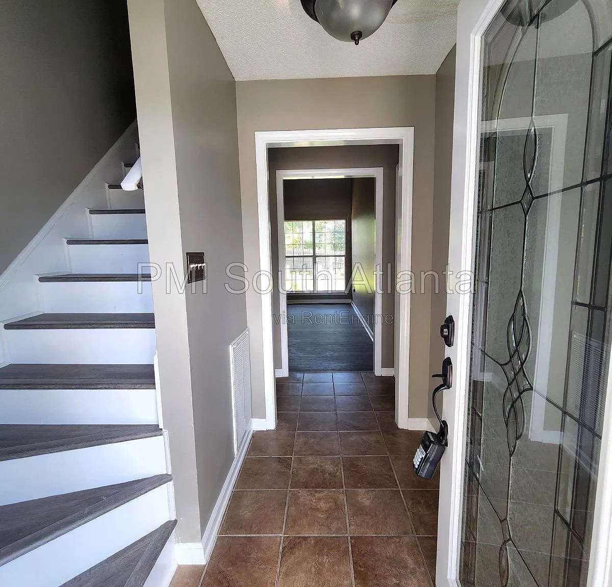 4 bed, 2.5 bath, 2005 sqft, $2,100 — Photo 4