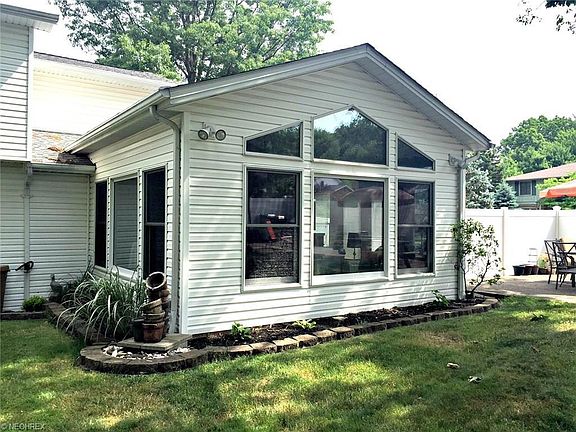 5th image of 8217 Pin Oak Dr