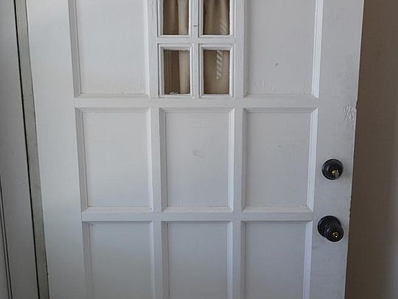4th image of 308 N Center St