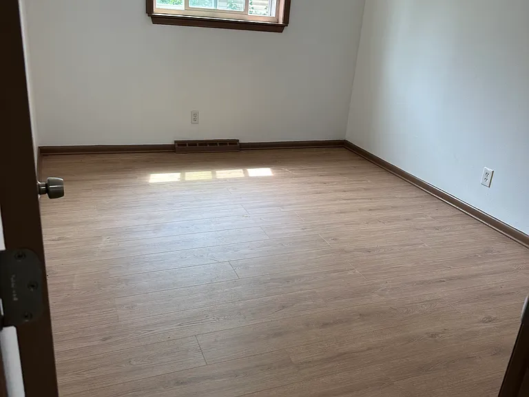 292 Rumbold Ave #3 — Photo 9
