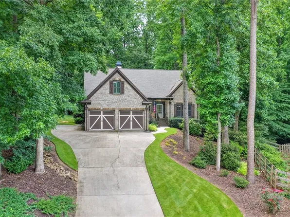 304 Crown Ct, Canton, GA 30115