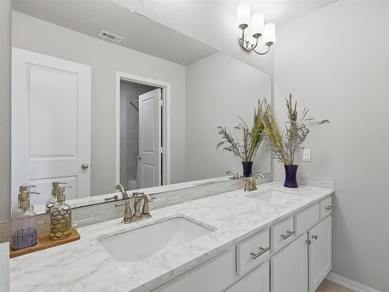 2410 Ginger Mist Ct — Photo 35