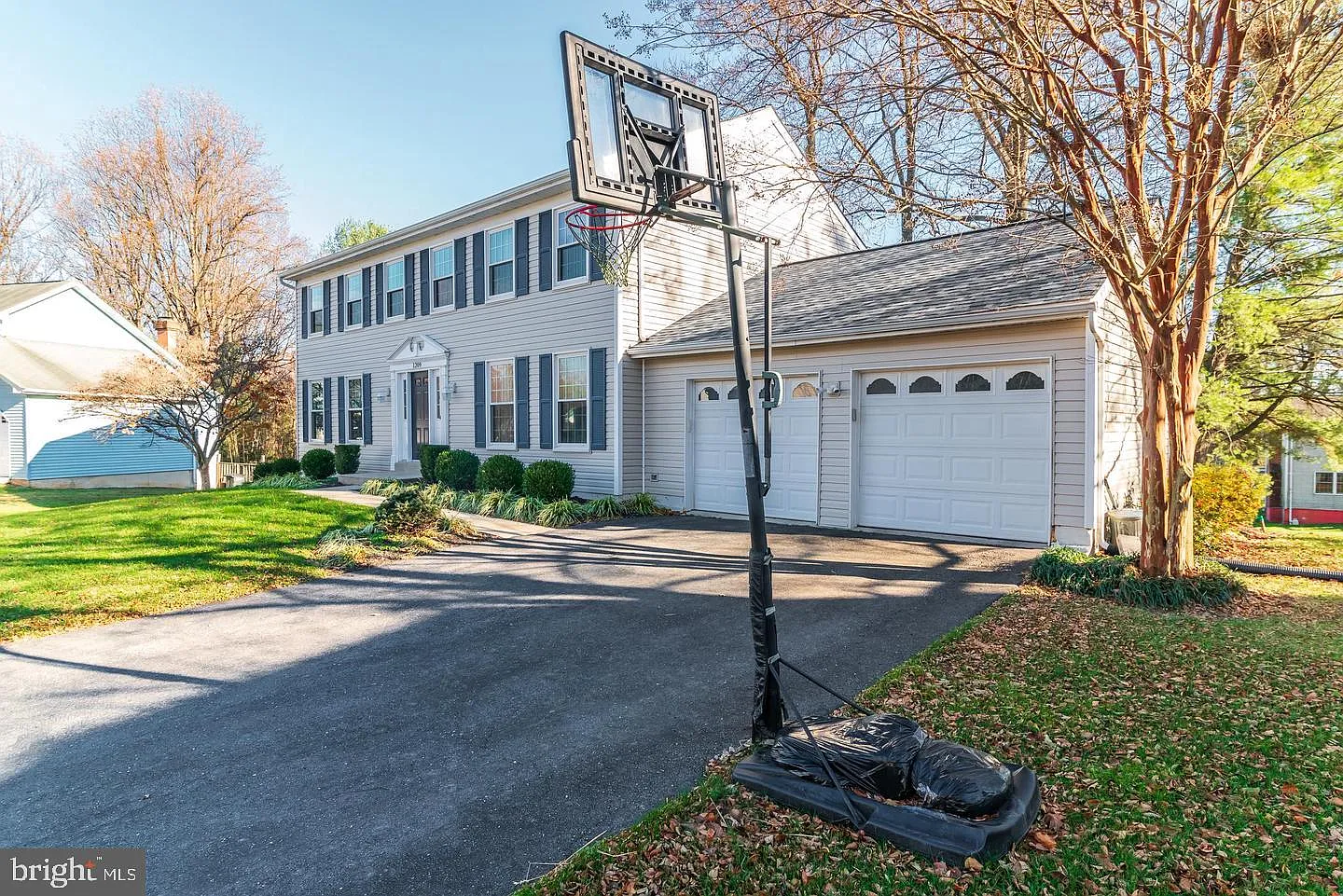 4 bed, 4.0 bath, 3234 sqft, $3,900 — Photo 1