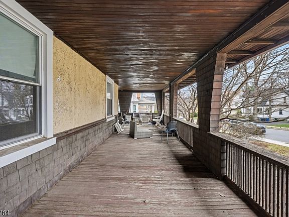 3rd image of 458 Fairview Ave