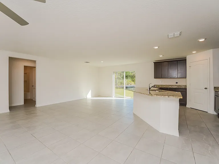 1167 Walden Blvd SE — Photo 3