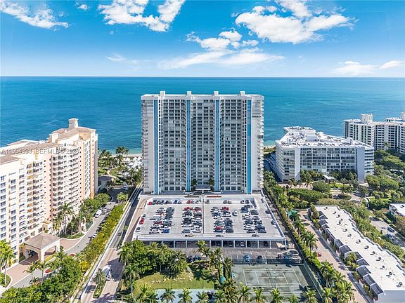 2nd image of 881 Ocean Dr APT 13C