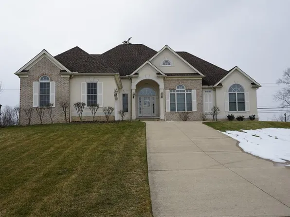 952 Mimosa Dr, Macedonia, OH 44056