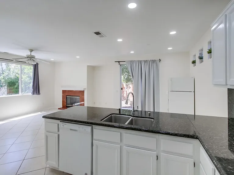 11905 Westview Pkwy — Photo 24