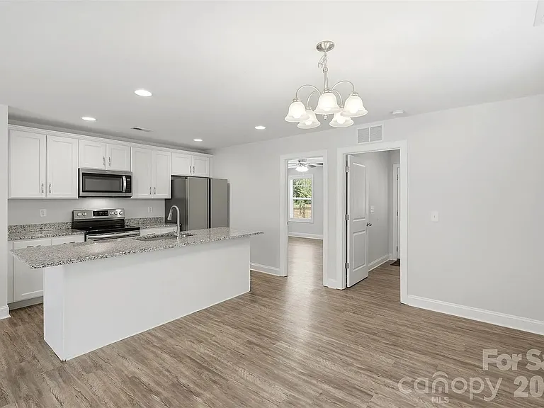 4221 End St — Photo 6