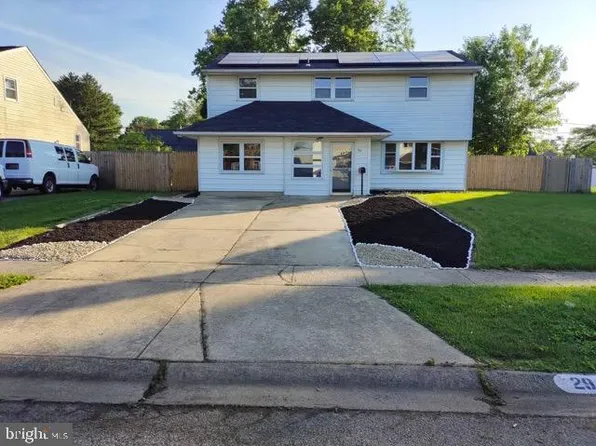 29 Martell Rd, Newark, DE 19713