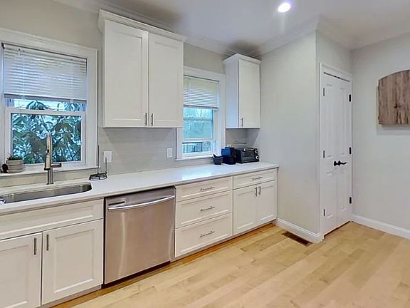42 Burton St. #1 Boston (Brighton) Shared Unit Photo 4