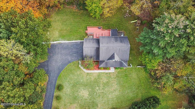 3rd image of 140 Meehan Road