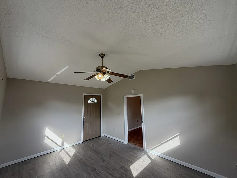 232 Babson Dr — Photo 17