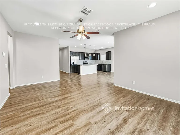 21167 W Cypress St — Photo 4
