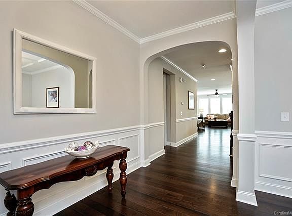 5th image of 15313 Oleander Dr