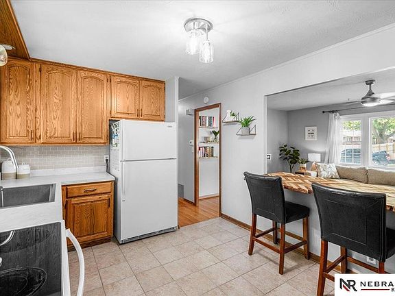 4th image of 2600 County Down Ct