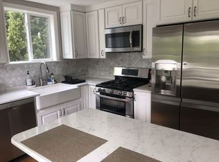 40 Cummings Rd #40, Newton Center, MA 02459