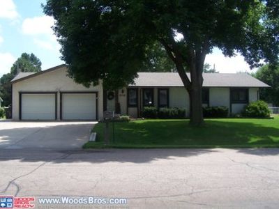 2120 Viking Rd, Grand Island, NE, 68803
