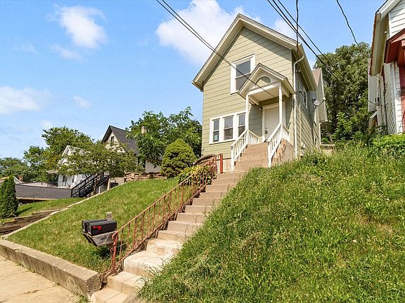 3rd image of 649 Wellington Ave