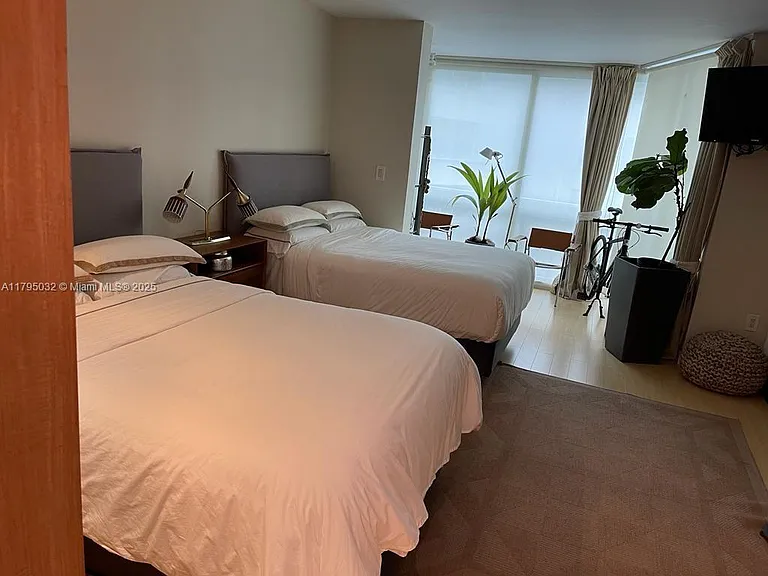 600 Grapetree Dr #7CS — Photo 12