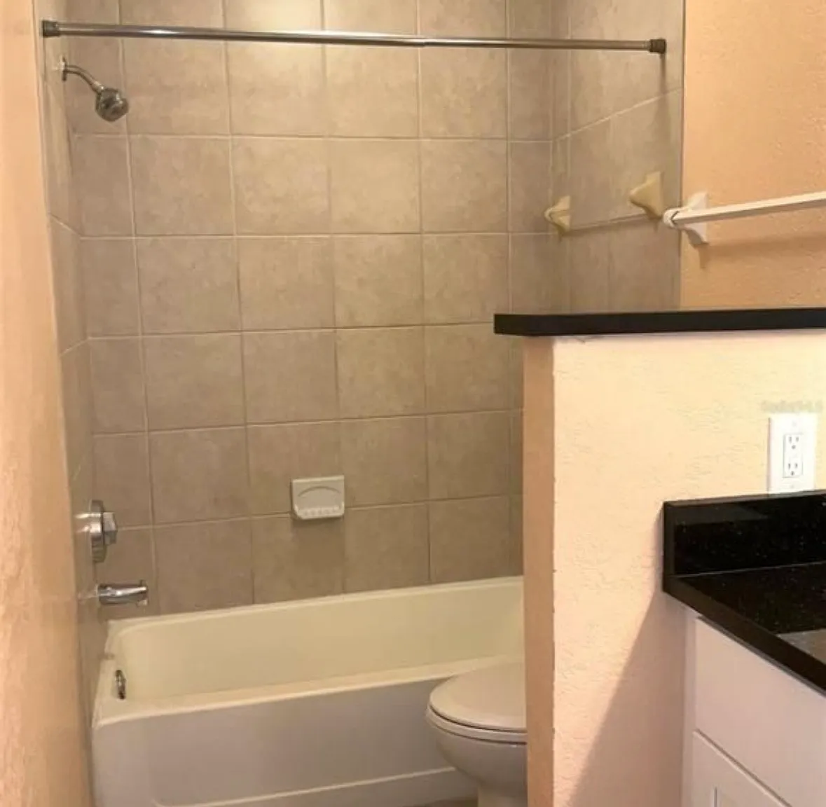 1 bed, 749 sqft, $1,350 — Photo 4
