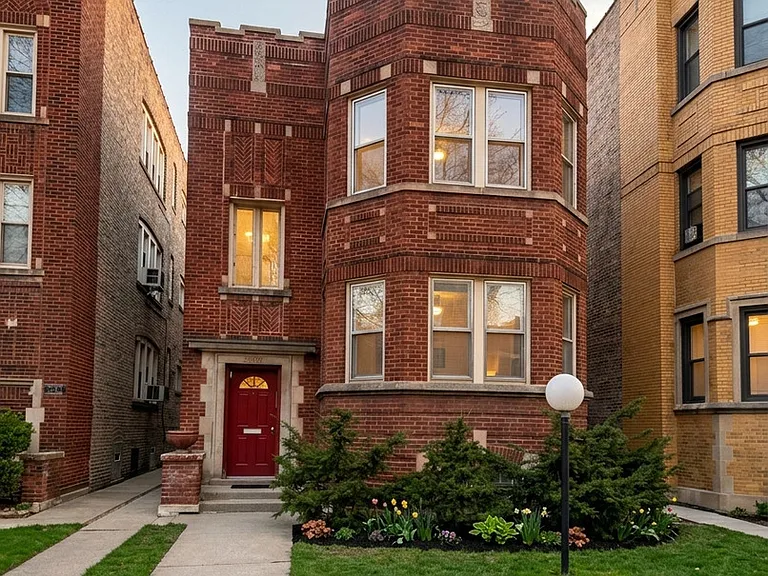 8024 S Vernon Ave #1 — Photo 1