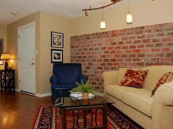 809 W 40th St APT 17