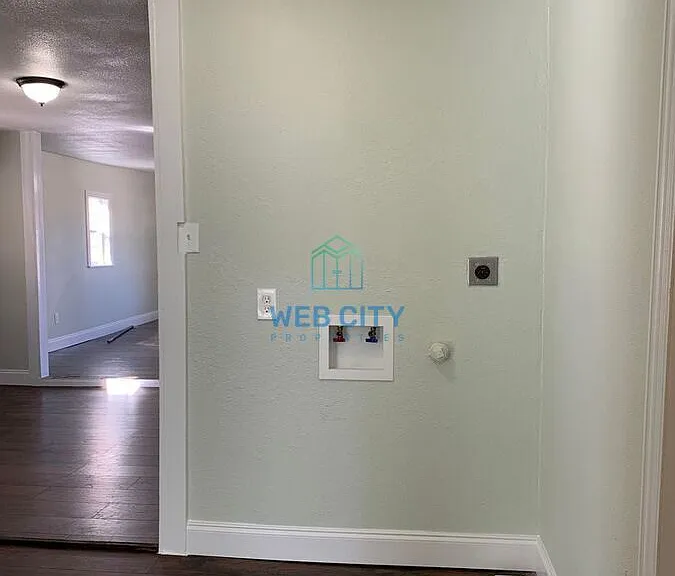 4530 Corregidor St — Photo 11