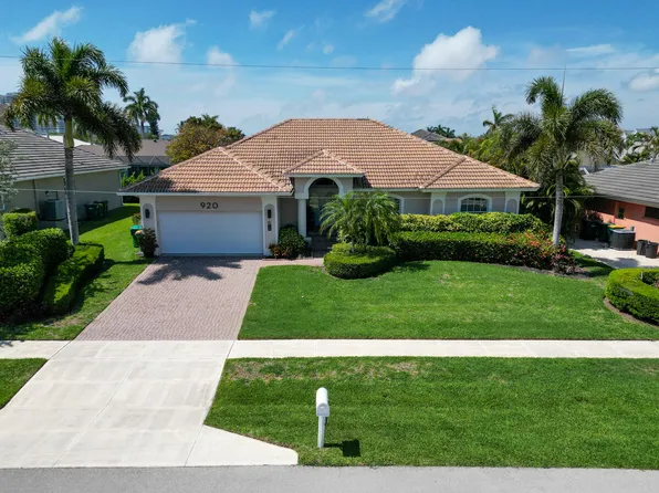 920 Montego Ct, Marco Island, FL 34145