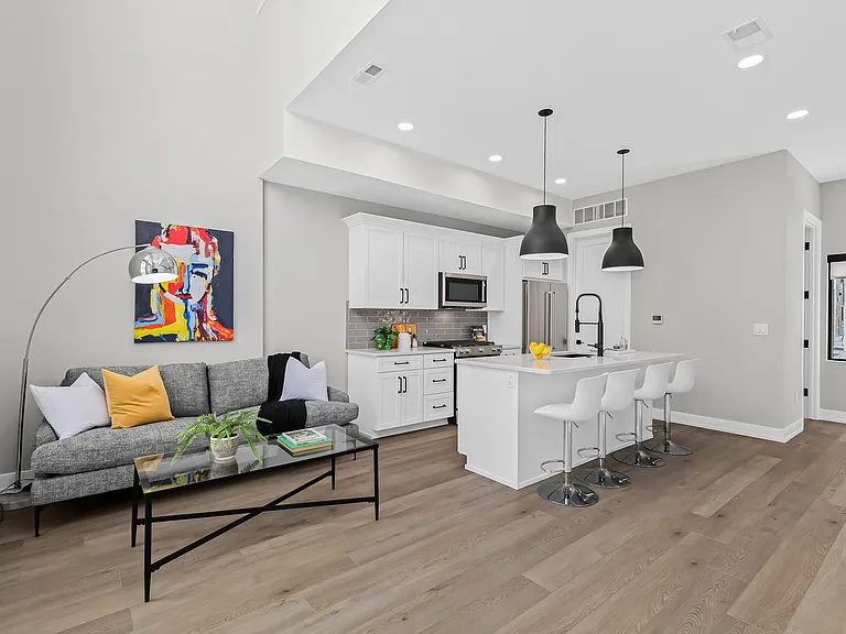 Tienken Trail Lofts — Photo 8