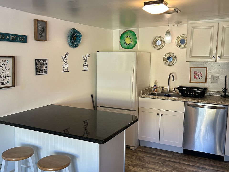 New range and dishwasher cabinets