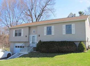 8 Bayview Ave, Beacon, NY 12508