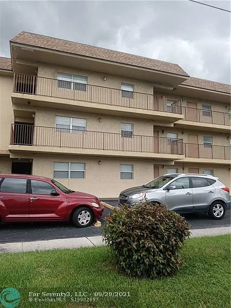 2 bed, 927 sqft, $1,900 — Photo 2