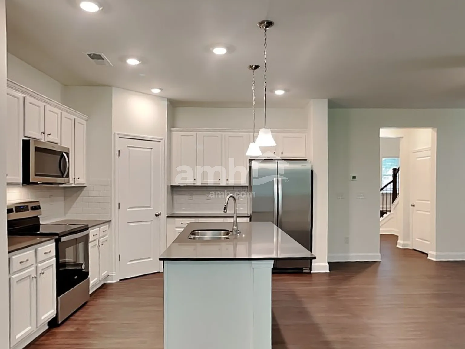 4 bed, 2.5 bath, 2183 sqft, $2,695 — Photo 3