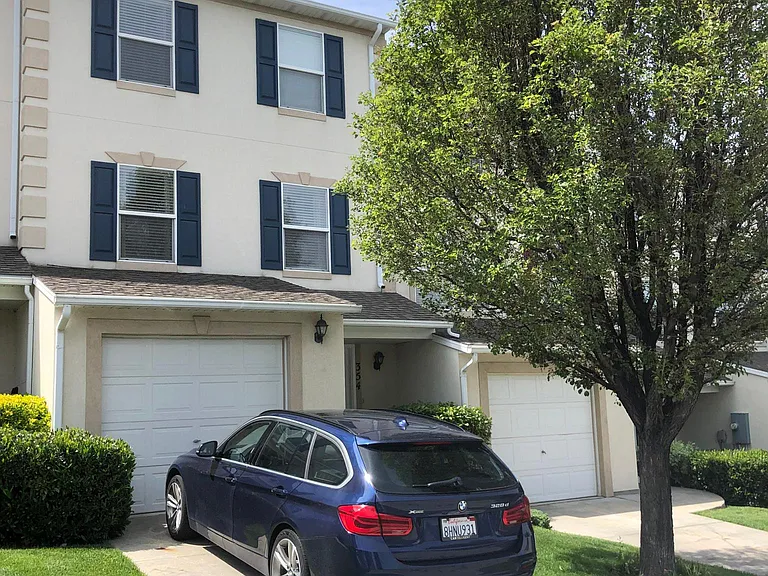 354 E Braidhill Dr — Photo 1