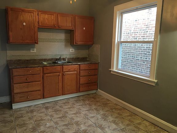 4th image of 711 E 91st St #2