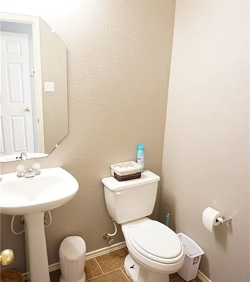 1911 Big Bend Dr — Photo 11