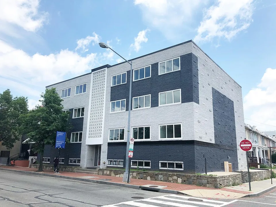 2833 Georgia Ave NW
