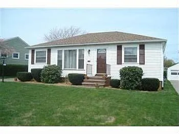 3326 Priscilla Ave photo 1