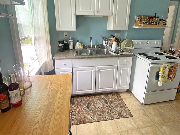 2214 N Holton St — Photo 2