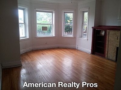 1st image of 1117 N Christiana Ave APT 3