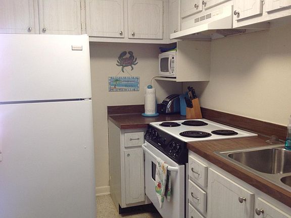 4th image of 170 Flagler Ln APT 110